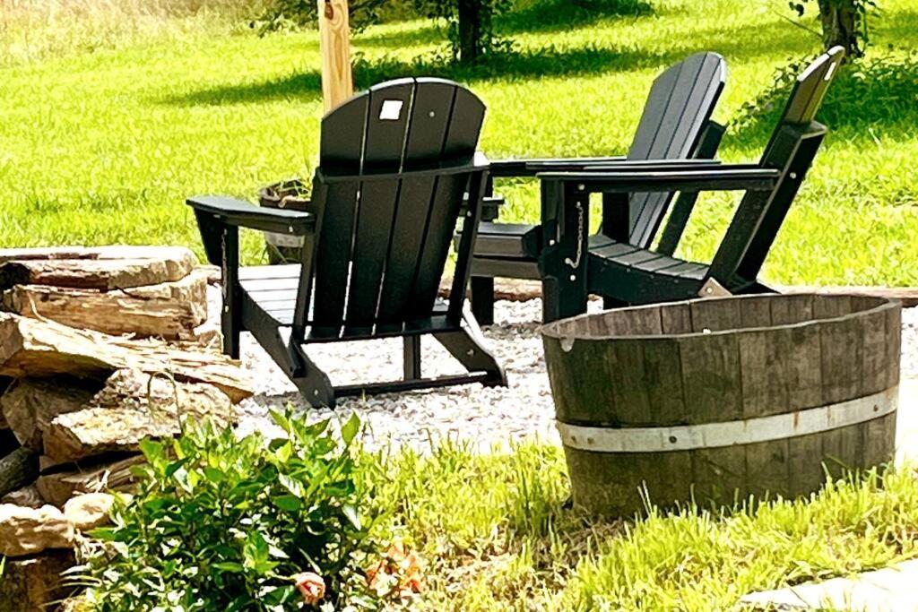 #4 Kentucky Bourbon Trail Bourbon Barrel Cottages Lawrenceburg エクステリア 写真