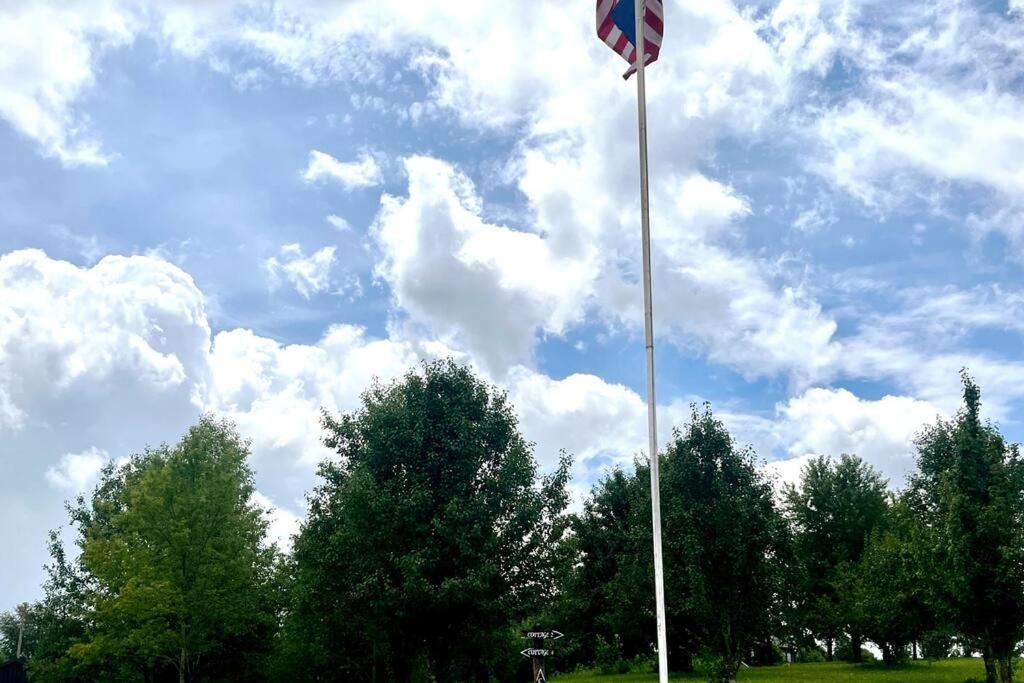 #4 Kentucky Bourbon Trail Bourbon Barrel Cottages Lawrenceburg エクステリア 写真
