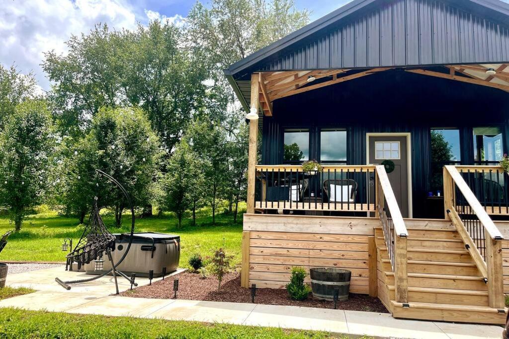 #4 Kentucky Bourbon Trail Bourbon Barrel Cottages Lawrenceburg エクステリア 写真